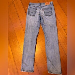 Levi jeans mid rise waist